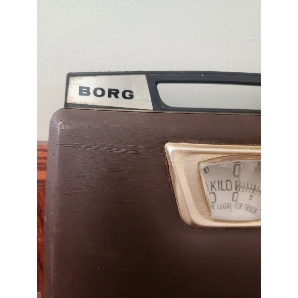 GUC Vintage Borg blbathroom Scale Embassy Brown Leather MCM Retro‎